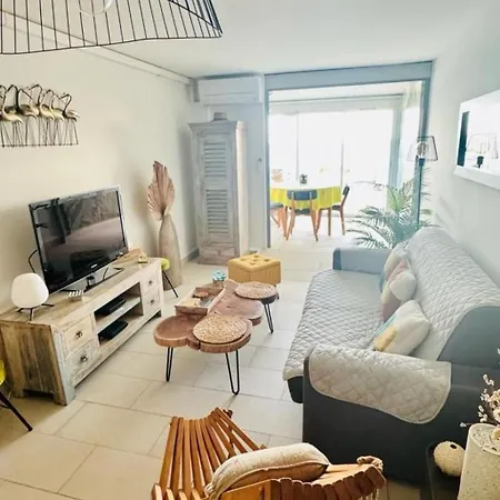 Wunderschoene Renovierte Mit Vollem Meerb By Interhome Apartment *